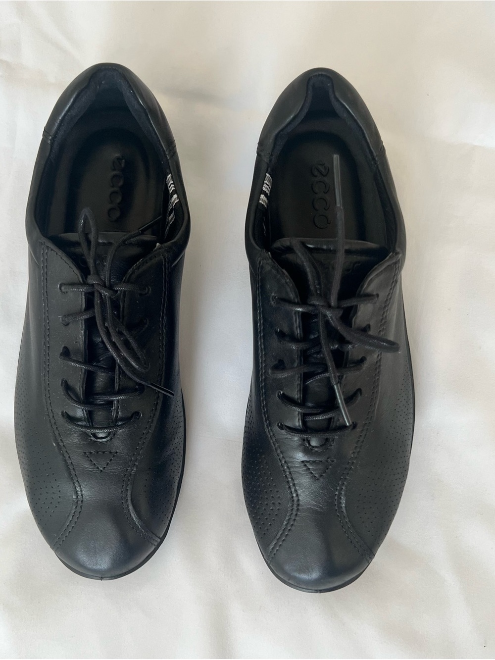 ECCO Women’s Black Leather Casual Lace-Up Shoes